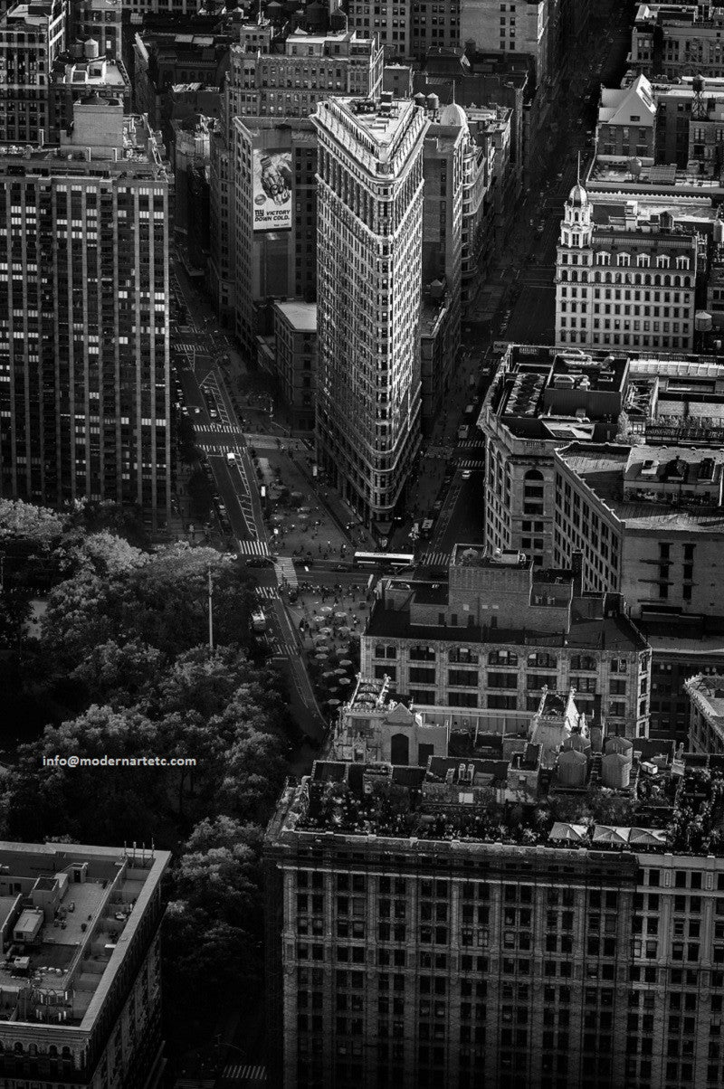 New York City Architectural Landscapes – 16 Flatiron black and white